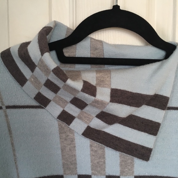 Fun Sport Oversized Plaid Sweater Pastel Blue - Picture 5 of 11